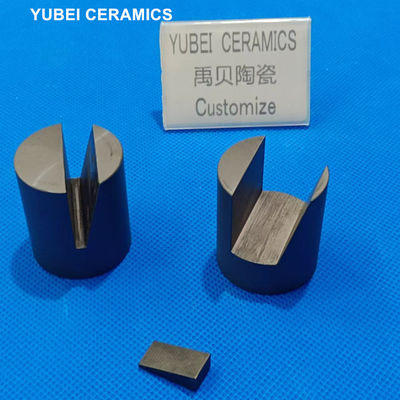 Glanz oppervlak Finish Siliciumcarbide Keramische basis Met 380 MPa buigsterkte